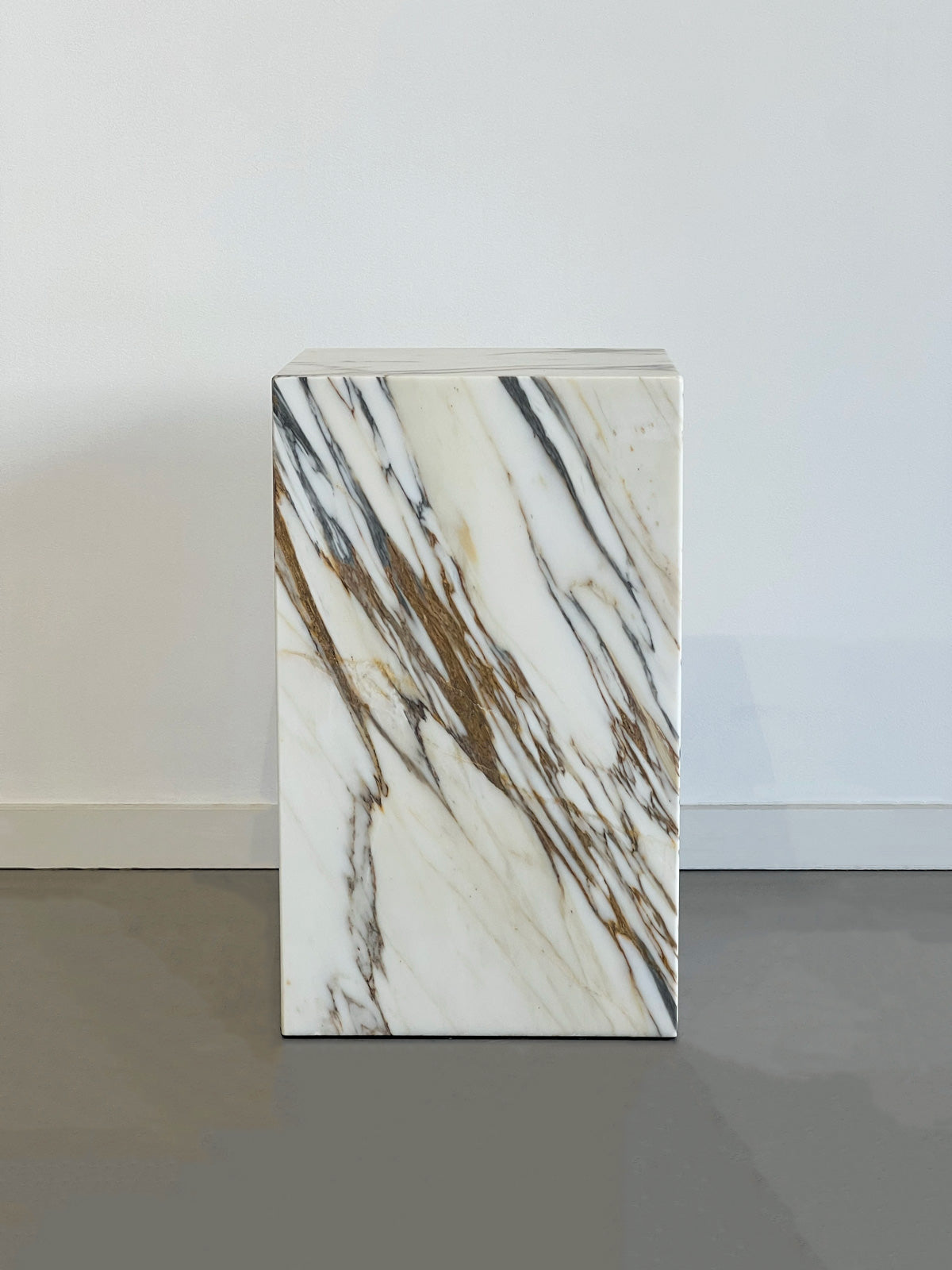 Arabescato Marble Plinth