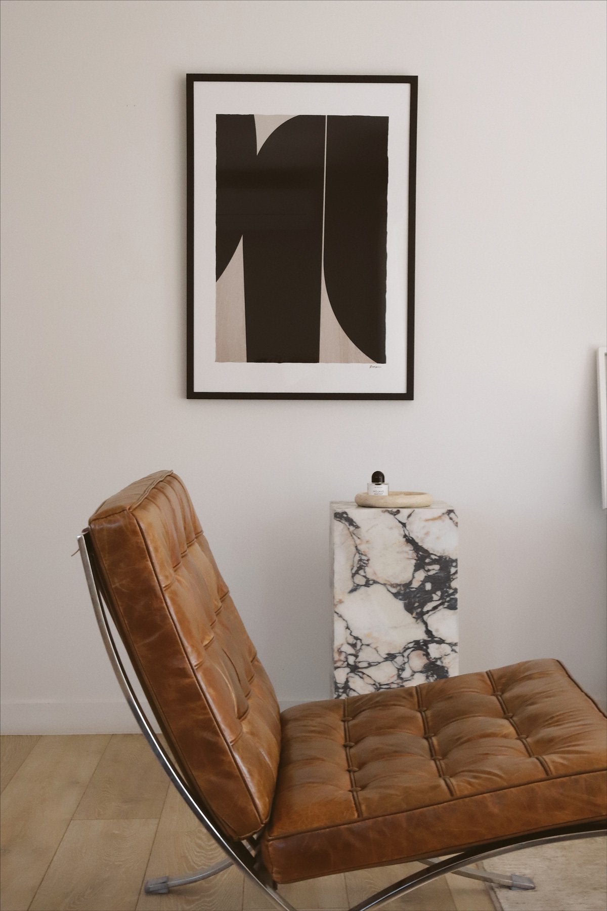 Viola Calacatta Marble Plinth